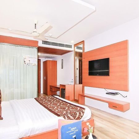 Oyo 3683 De Global Park Hotel Hasanganj Exterior photo