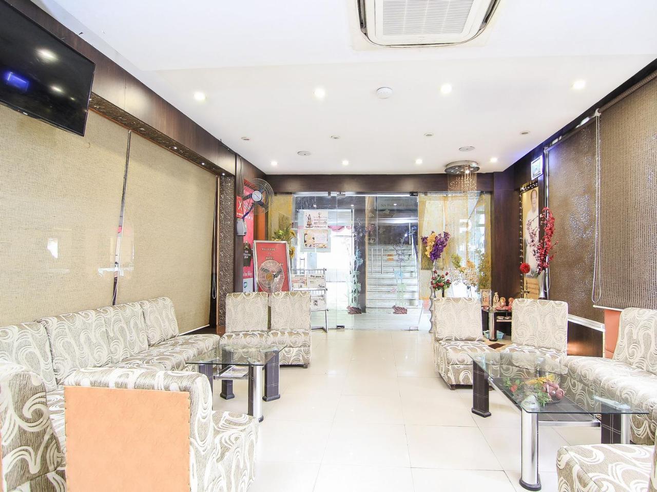 Oyo 3683 De Global Park Hotel Hasanganj Exterior photo