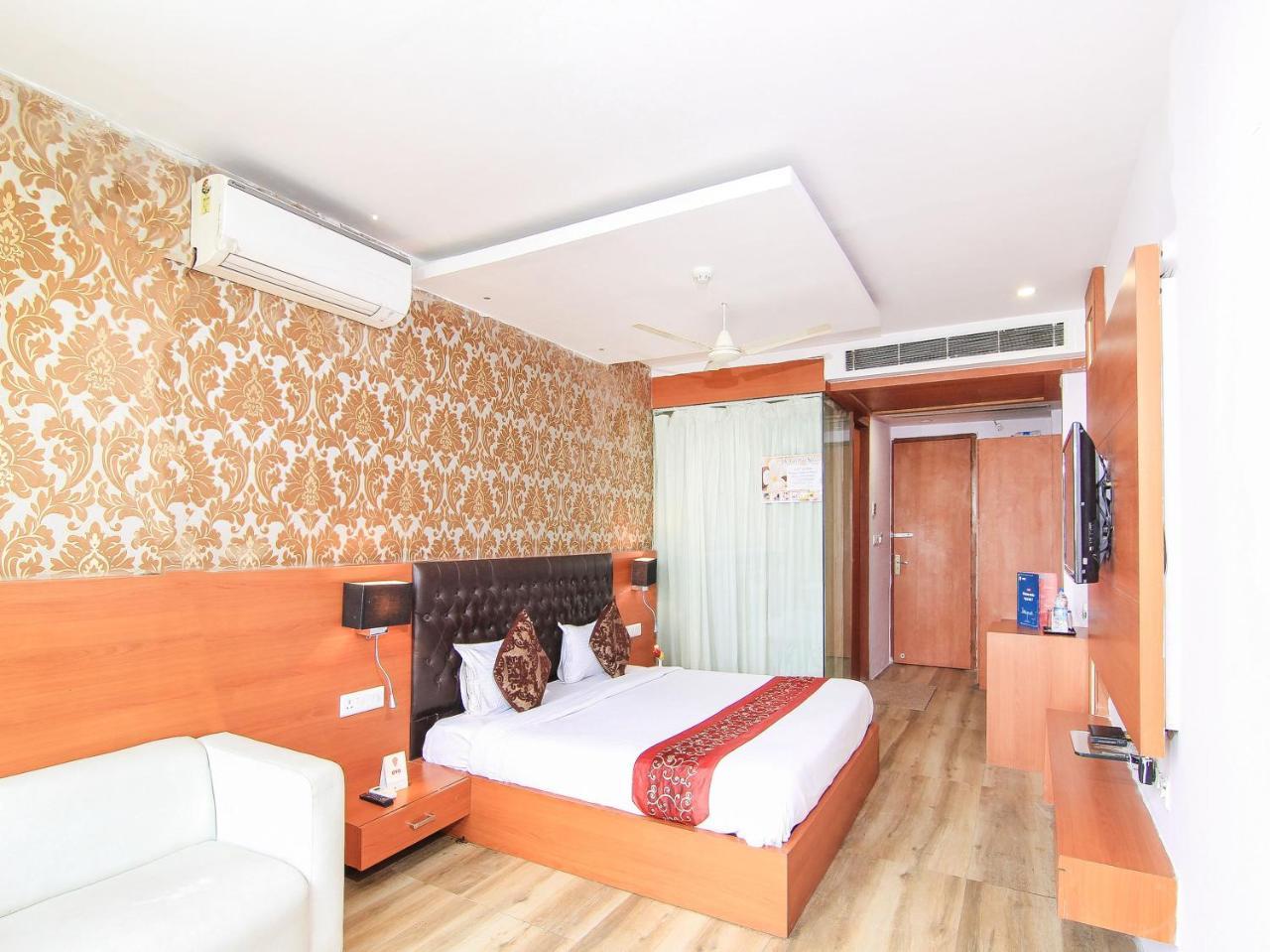 Oyo 3683 De Global Park Hotel Hasanganj Exterior photo